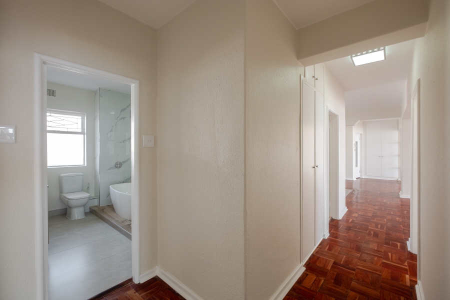 To Let 3 Bedroom Property for Rent in Sea Point Western Cape